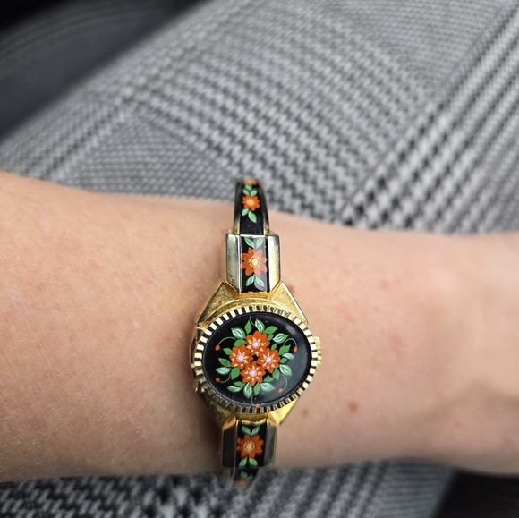 JAI 17 Jewels Peek a Boo Watch Enamel Floral Swiss Made main image 10